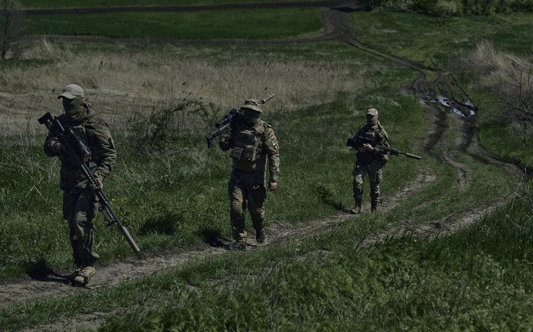 MD: forças ucranianas lançam 48 ataques de drones e bombardeiam 444 vezes posições das tropas russas