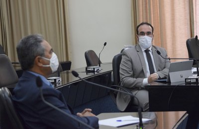 Denúncias contra o Lacen e atuação parlamentar são colocadas em debate na ALE