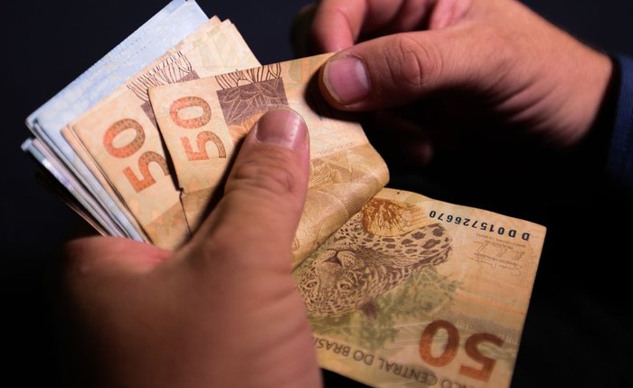 71 milhões de brasileiros estão pendurados nos bancos e entidades creditícias diversas