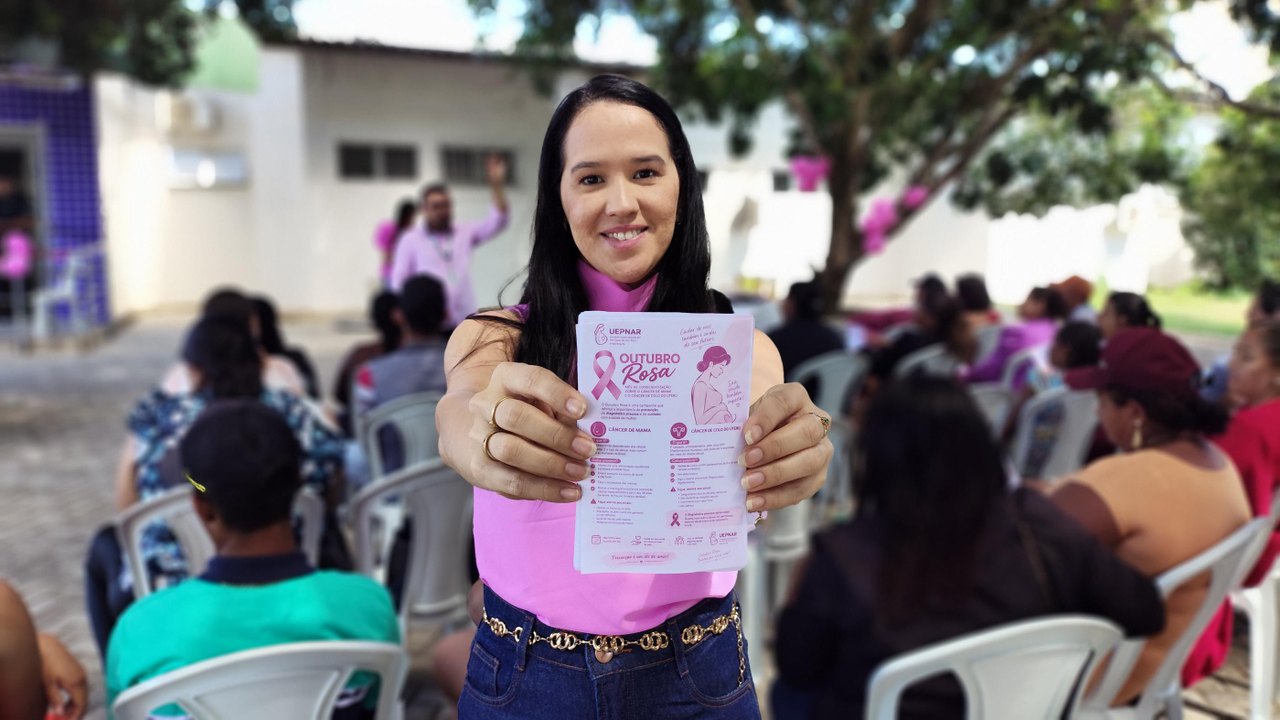 Unidade de Pré-Natal de Alto Risco promove ação para gestantes e acompanhantes no Outubro Rosa