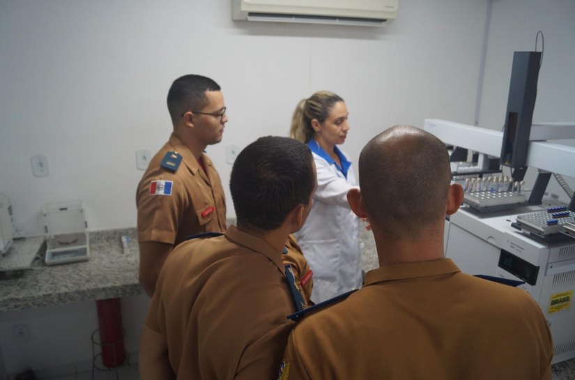 Cadetes do Corpo de Bombeiros fazem visita técnica à sede da Polícia Científica e Instituto de Criminalística de Maceió