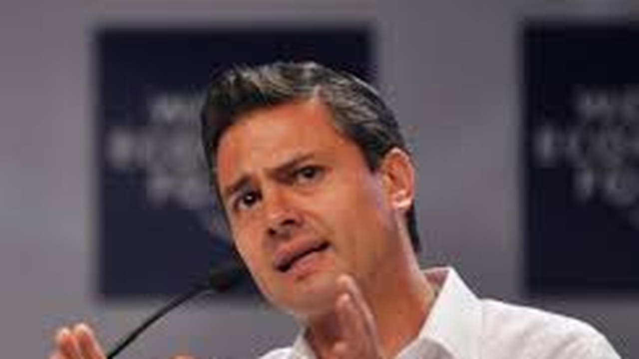 Presidente mexicano anuncia estímulos à economia e promete combater a corrupção