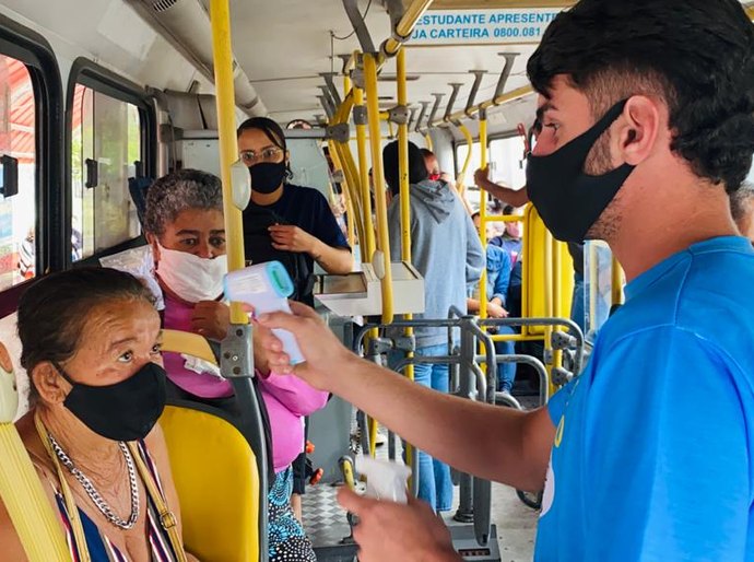 Arapiraca recebe ação de conscientização contra a Covid-19 em terminais de transportes coletivos