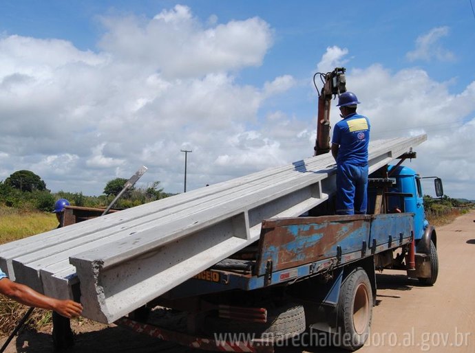 Prefeitura de Marechal melhora iluminação na região da Massagueira