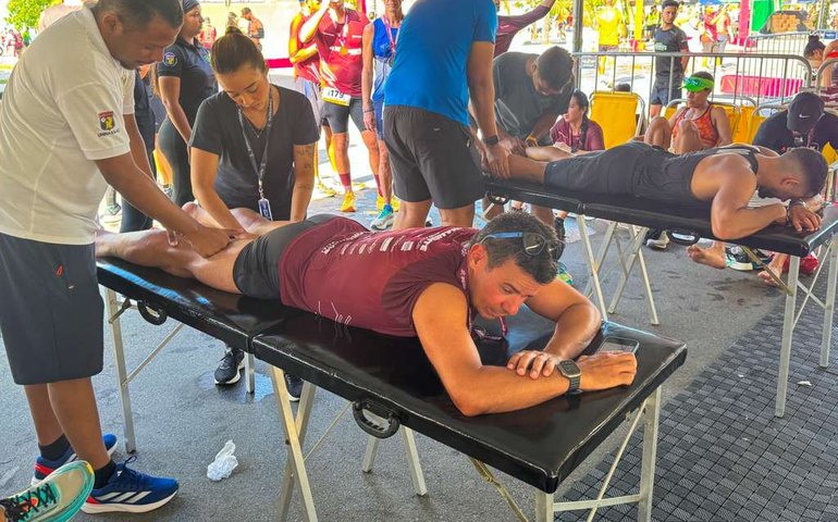 UNINASSAU ofertou serviços fisioterapêuticos para 7 mil corredores no 8º Circuito Permanente Run
