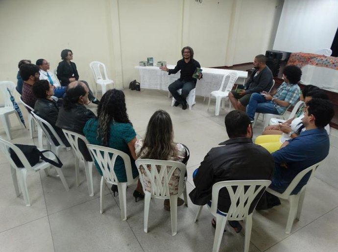 Lançamento de livro e bate-papo com escritores marcam 1ª Viagem ao Mundo da Leitura