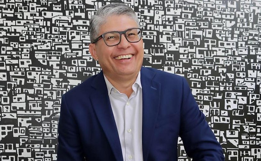 Justiça absolve Francisco Araújo e outros 14 réus