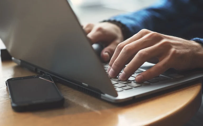 Pacientes raramente extraem informação médica útil da IA, mostram estudos