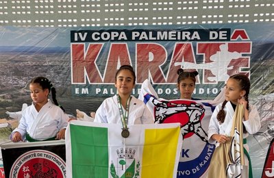 Carateca arapiraquense conquista duas medalhas de ouro em Palmeira dos Índios