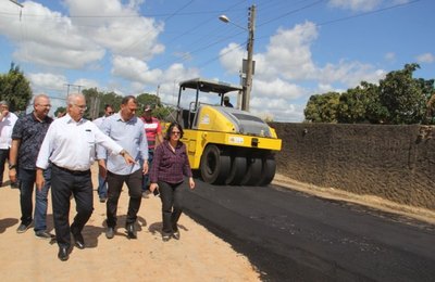 Arapiraca: prefeitura inicia obras de pavimentação asfáltica dos bairros Planalto e Massaranduba 