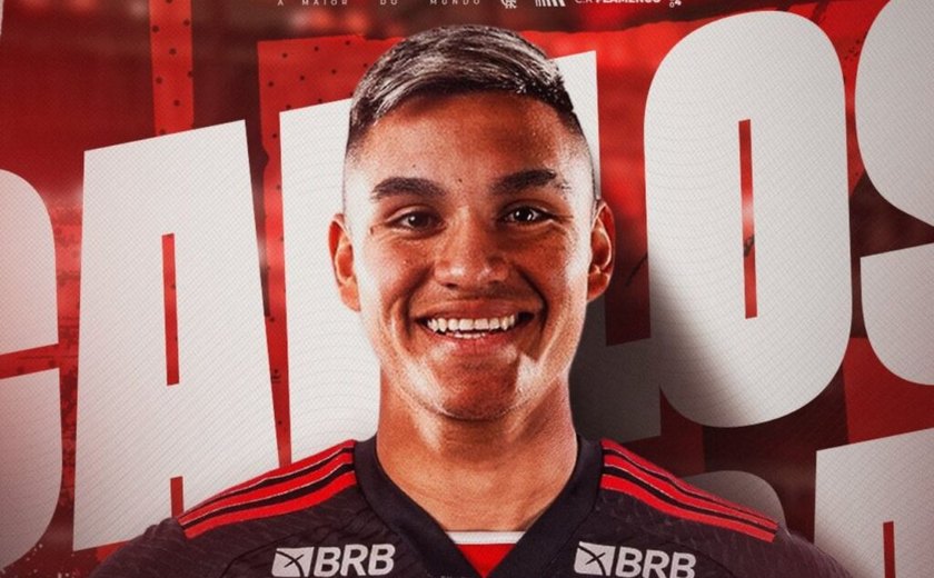 Flamengo anuncia o empréstimo de argentino Carlos Alcaraz para time da Inglaterra