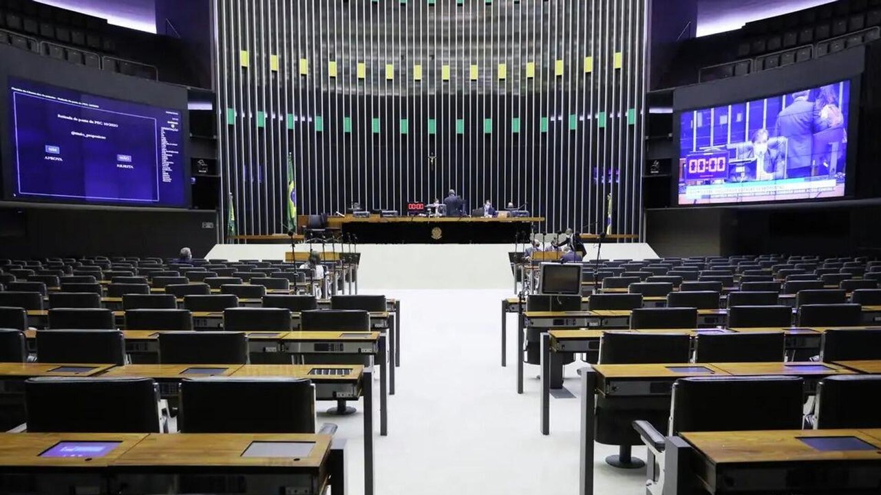 Projeto que cria a Política Nacional da Juventude segue para a Câmara