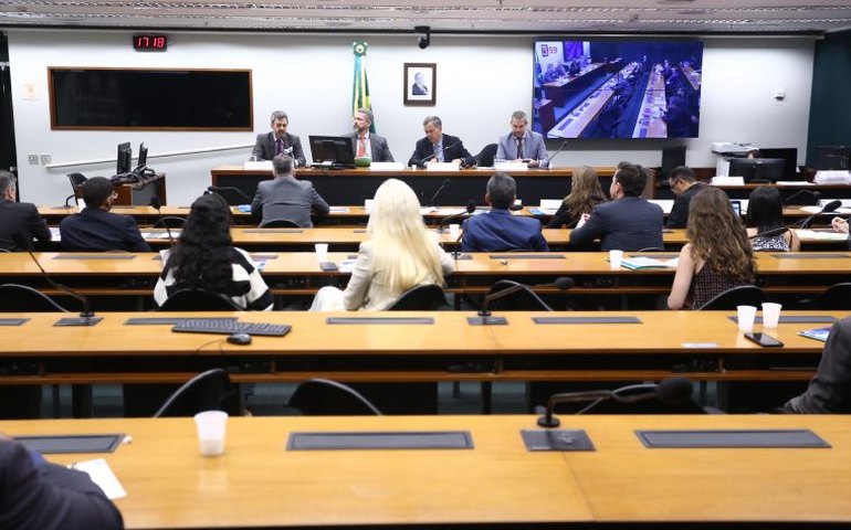 Gestores apontam as compras públicas como instrumento estratégico da reindustrialização do Brasil