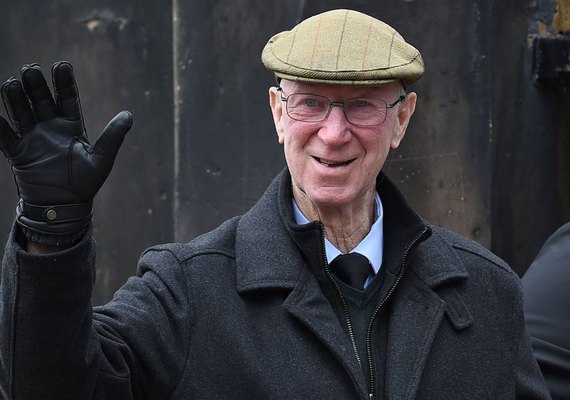 Jack Charlton, campeão mundial com a Inglaterra em 1966, morre aos 85 anos
