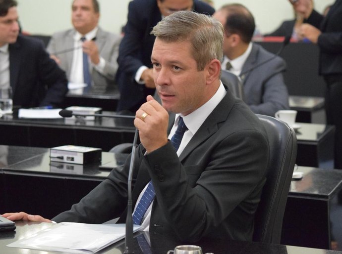 Acesso e a melhoria da qualidade da água no Estado serão debatidos na ALE
