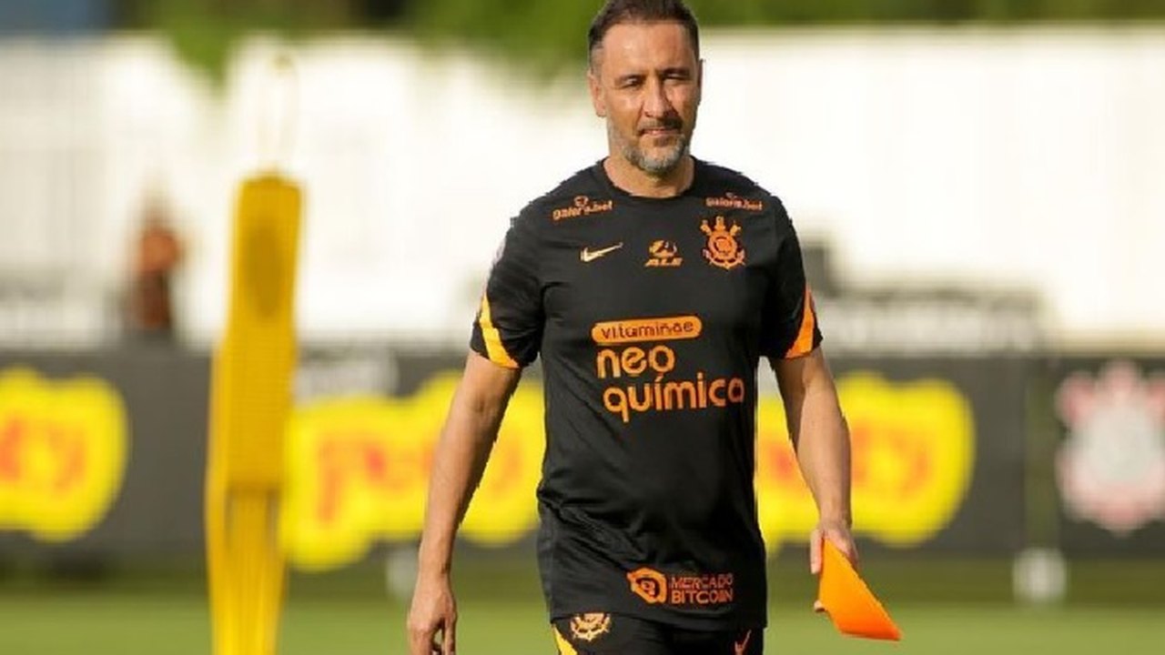 Desempregado, Vítor Pereira desvaloriza futebol brasileiro: 'Muita falta de educação'
