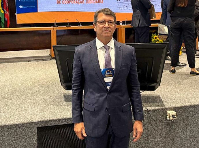 Juiz Henrique Teixeira debate cooperação judiciária em encontro no TJBA