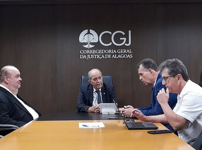 CGJ conhece novo sistema de registro de títulos e documentos