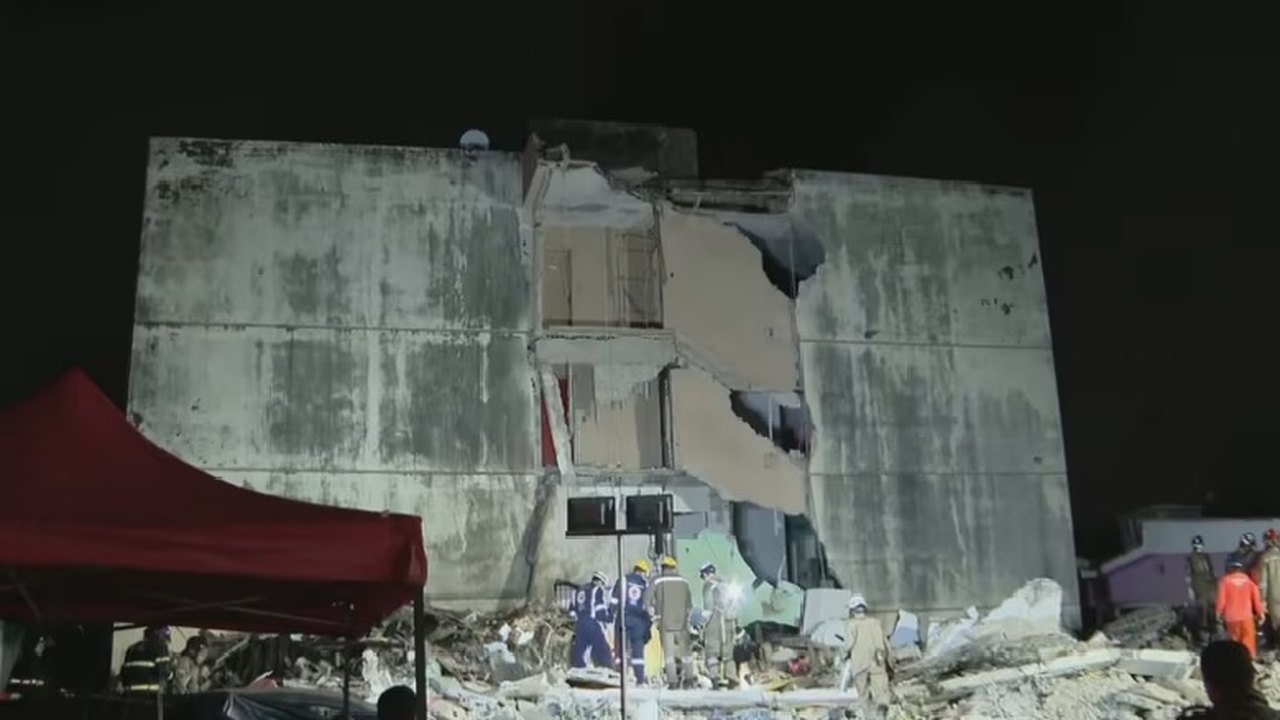 Desabamento de parte de prédio mata duas pessoas em Olinda