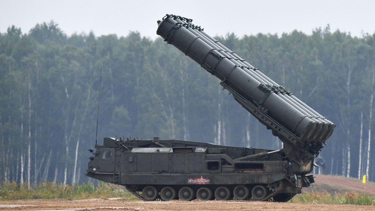 Defesa antiaérea russa derruba 917 drones, 4 munições Himars e 8 bombas aéreas ucranianos, diz MD