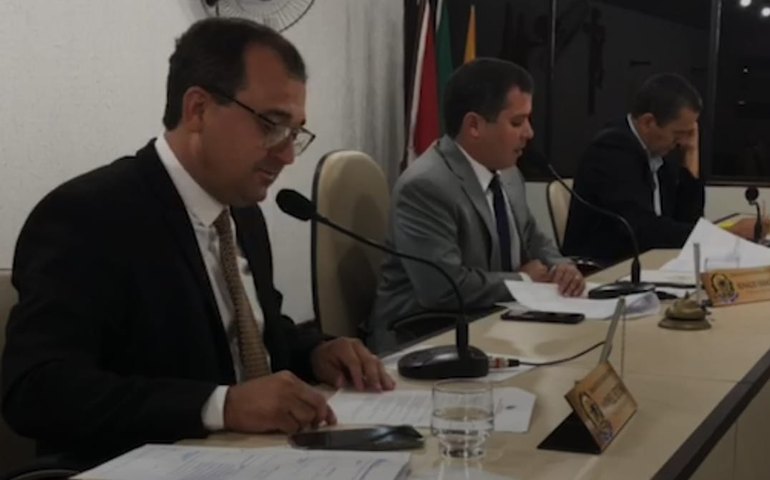 Vereadores de Palmeira dos Índios vão aumentar em 80% seus próprios salários