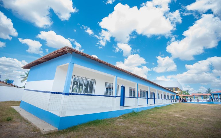 Governo inaugura complexo esportivo e escola indígena em Inhapi neste sábado