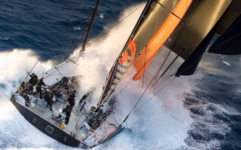 Tradicional regata Sydney-Hobart registra 2 mortes no 1º dia da edição de 2024