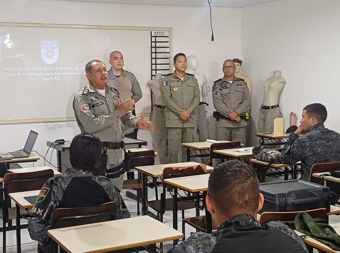 Polícia Militar de Alagoas capacita operadores de novas tasers