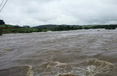 Chuvas intensas provocam alagamentos e deslizamentos na Zona da Mata e Litoral