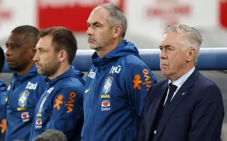Ancelotti culpa queda mental por derrota inédita para Japão