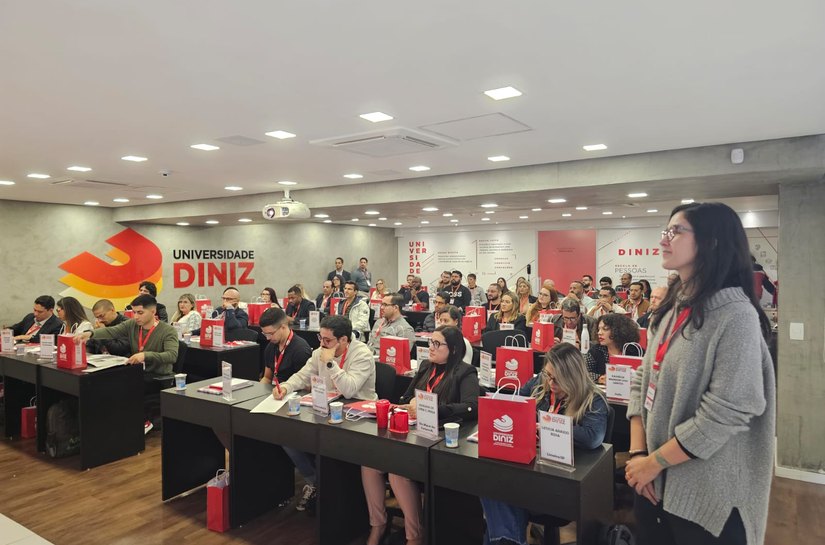 Universidade Diniz já formou mais de 4 mil profissionais do setor óptico no Brasil