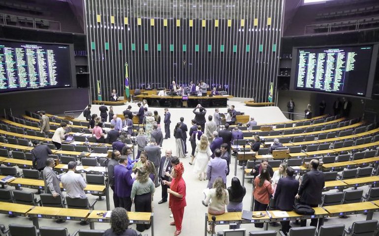 Reforma Tributária: Câmara conclui hoje votação de regulação que altera impostos sobre imóveis e herança
