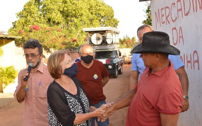 Palmeira: Doutora Sônia Beltrão visita comunidades da Lagoa do Meio e Algodãozinho e diz: “Fico triste da maneira que a classe política trata o povo”