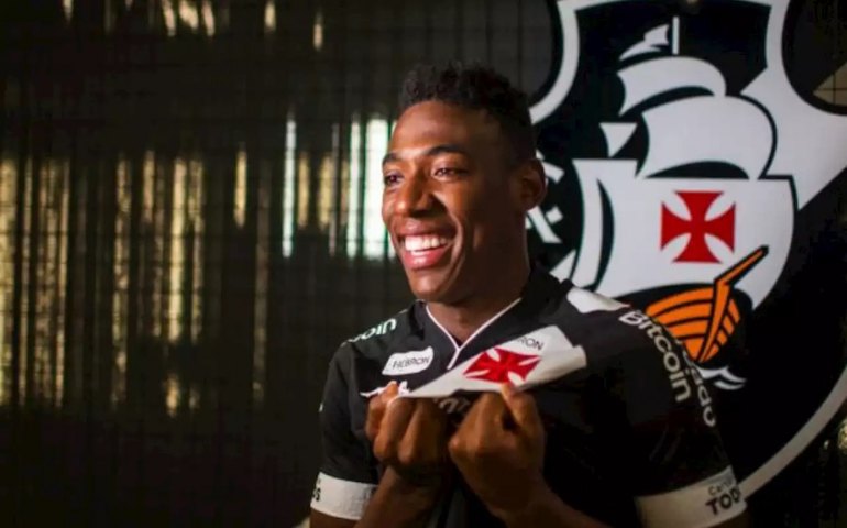 Vasco oficializa contratação do zagueiro Léo, ex-São Paulo, até dezembro de 2025