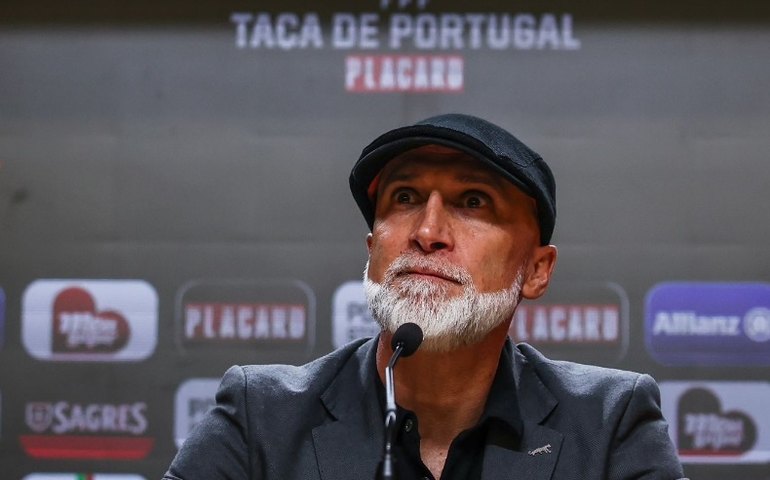 Gringos encantam e Série A volta a ter metade dos técnicos estrangeiros