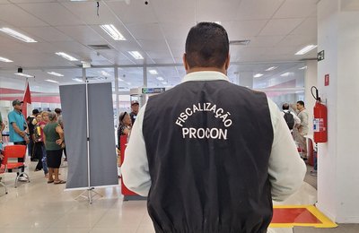 Procon Maceió realiza fiscalização em agências bancárias da capital