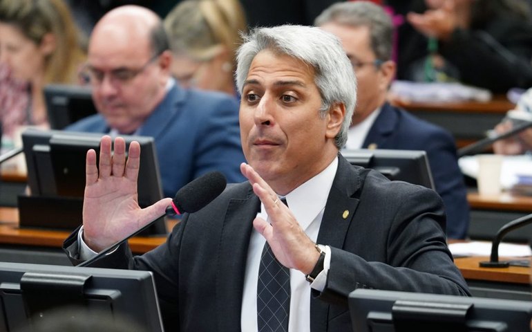 Após disputas internas, Molon será novo líder do PSB na Câmara