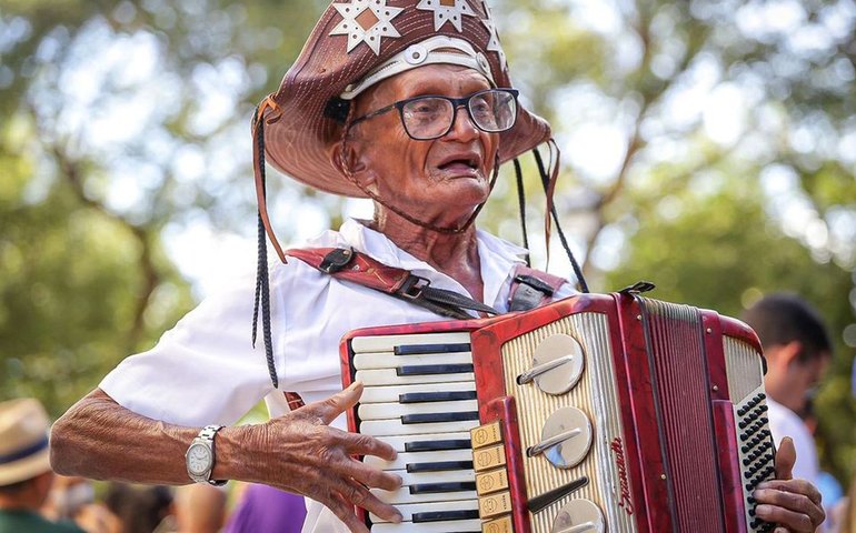 Procissão das Sanfonas homenageia legado de Luiz Gonzaga no Piauí