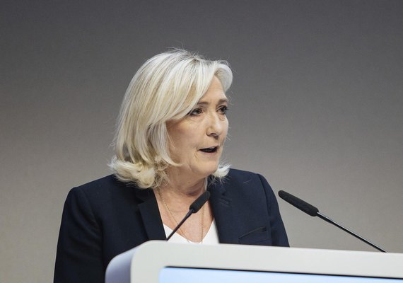 Le Pen vê acordo da UE com os EUA como um triplo fiasco para o bloco europeu