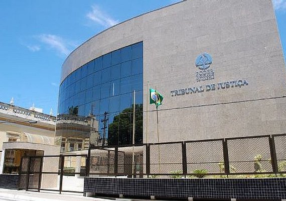 Réu Acusado de Assassinato Vai a Júri Popular em Maceió