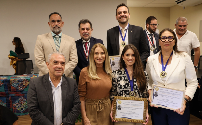 Membros do MPAL são homenageados pela Academia de Letras, Artes e Pesquisa de Alagoas