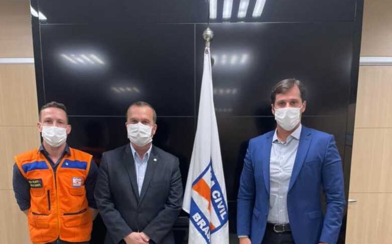 Barra Nova: em Brasília, Prefeito Cacau e Dep. Sérgio Toledo se reúnem com Defesa Civil Nacional em busca de solução para transtornos causados pelo avanço do mar