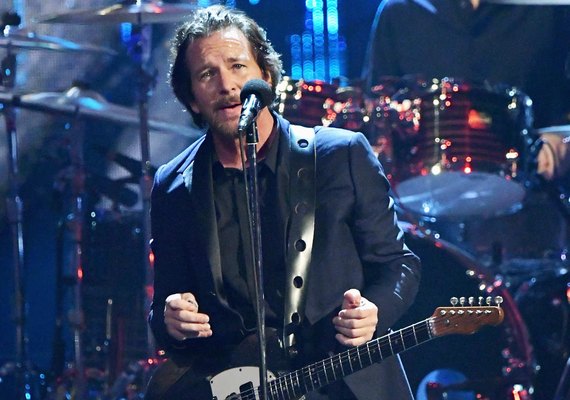 Pearl Jam volta a fazer shows e traz o guitarrista Josh Klinghoffer