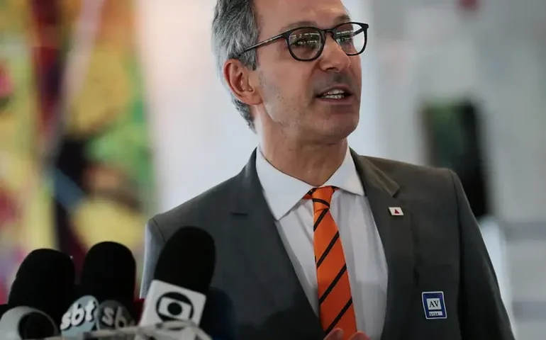 Zema cumpre agenda com setores do varejo e do atacado em SP