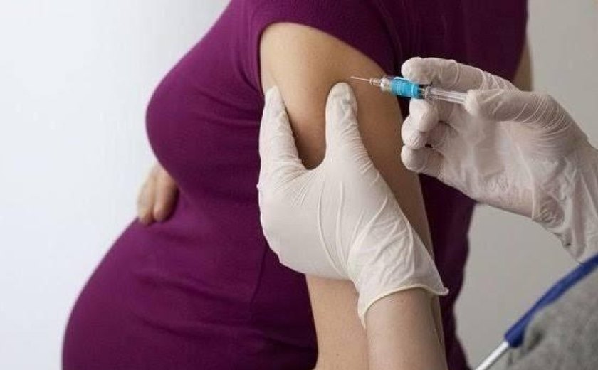 Maceió inicia vacinação contra o Vírus Sincicial Respiratório para gestantes