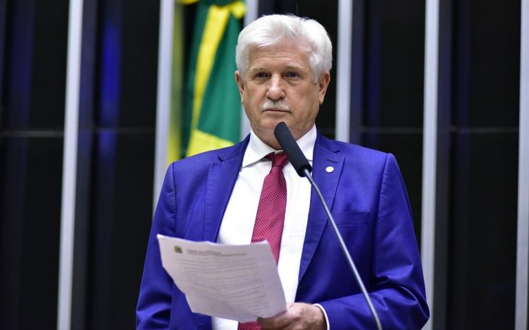 Comissão da Amazônia debate regulamentação do mercado de carbono