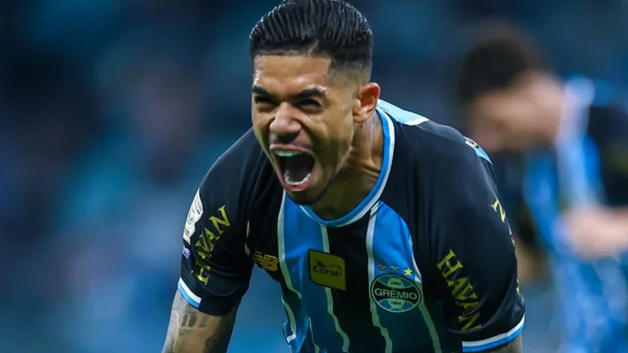 Grêmio contrata meia croata e chega a 13 gringos no grupo de Luís Castro