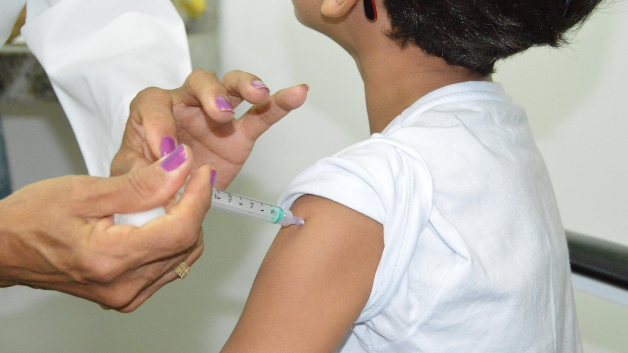 Alagoas passa a ofertar pelo SUS a vacina Pneumo 20 contra pneumonia e meningite