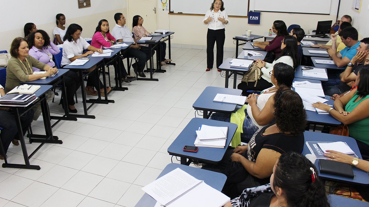 Sesi apresenta nova metodologia para educadores da EJA