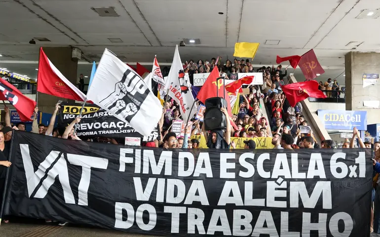 Maioria dos brasileiros apoia o fim da escala 6x1, aponta Datafolha